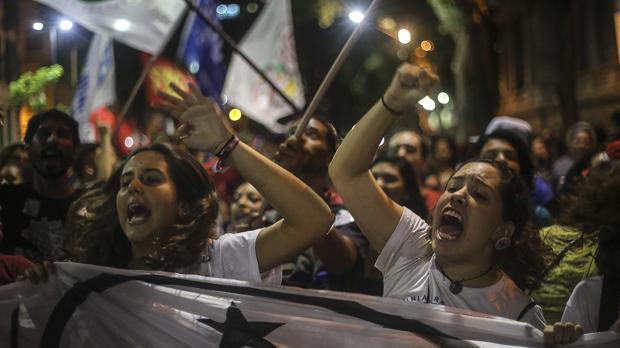 Multitudinaria manifestación contra la reforma del sistema de jubilación