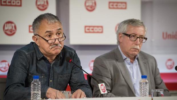 Los secretarios generales de CCOO y UGT, Ignacio Fernández Toxo y Pepe Álvarez,