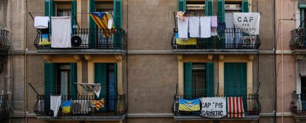 Protesta contra los apartamentos turísticos en Barcelona