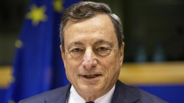 Draghi resiste las presiones alemanas