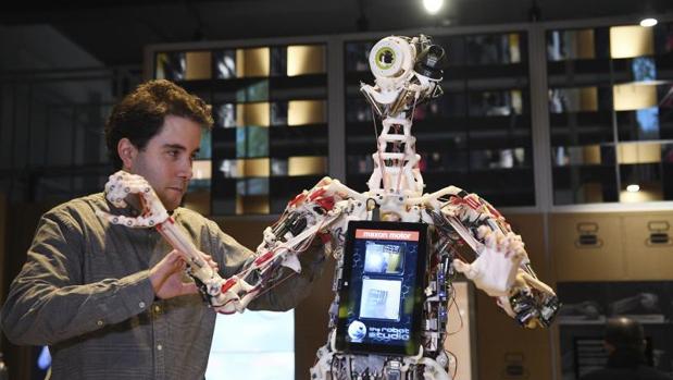 Los nuevas profesiones que surgirán con la irrupción de los robots en el mercado laboral