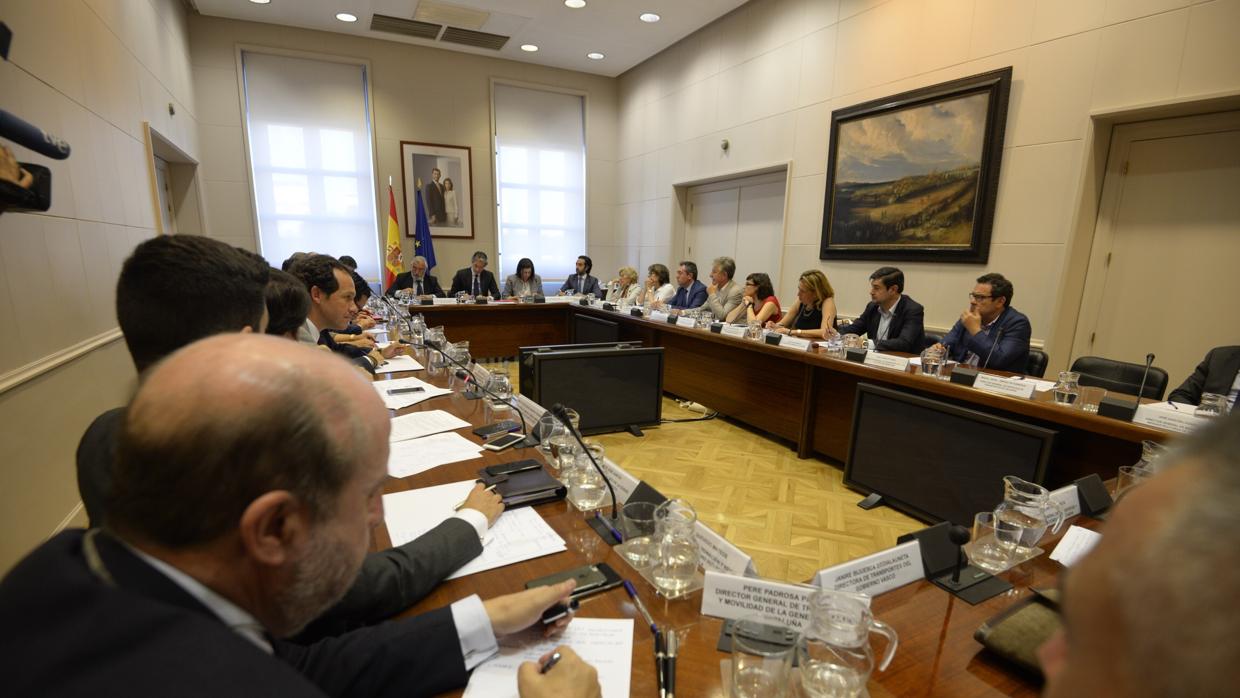 Reunión de Fomernto con Ayuntamientos para tratar el conflicto del taxi