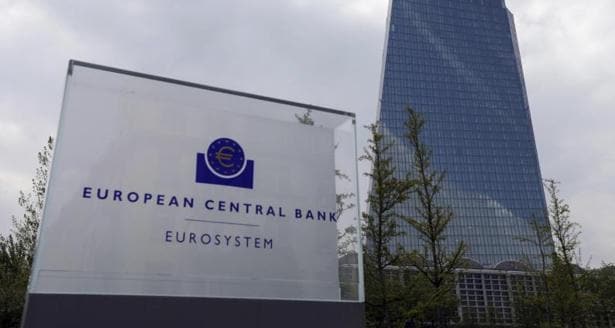 El Banco Central Europeo ha decidido esta semana no incrementar más el volumen mensual de compras de deuda pública y privada en la zona del euro, un paso más en la normalización de su política monetaria.