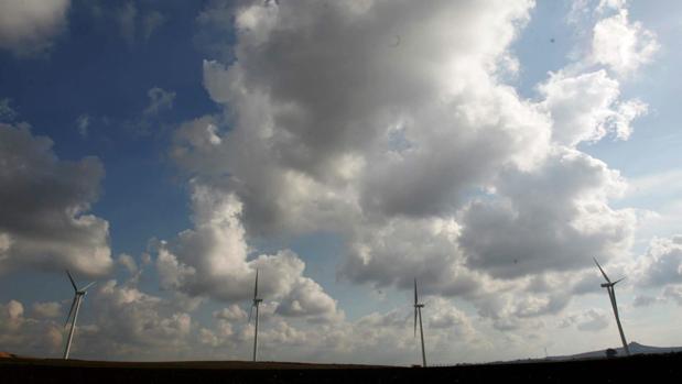 ACS vende a su participada Saeta nueve parques eólicos en Portugal por 104 millones de euros