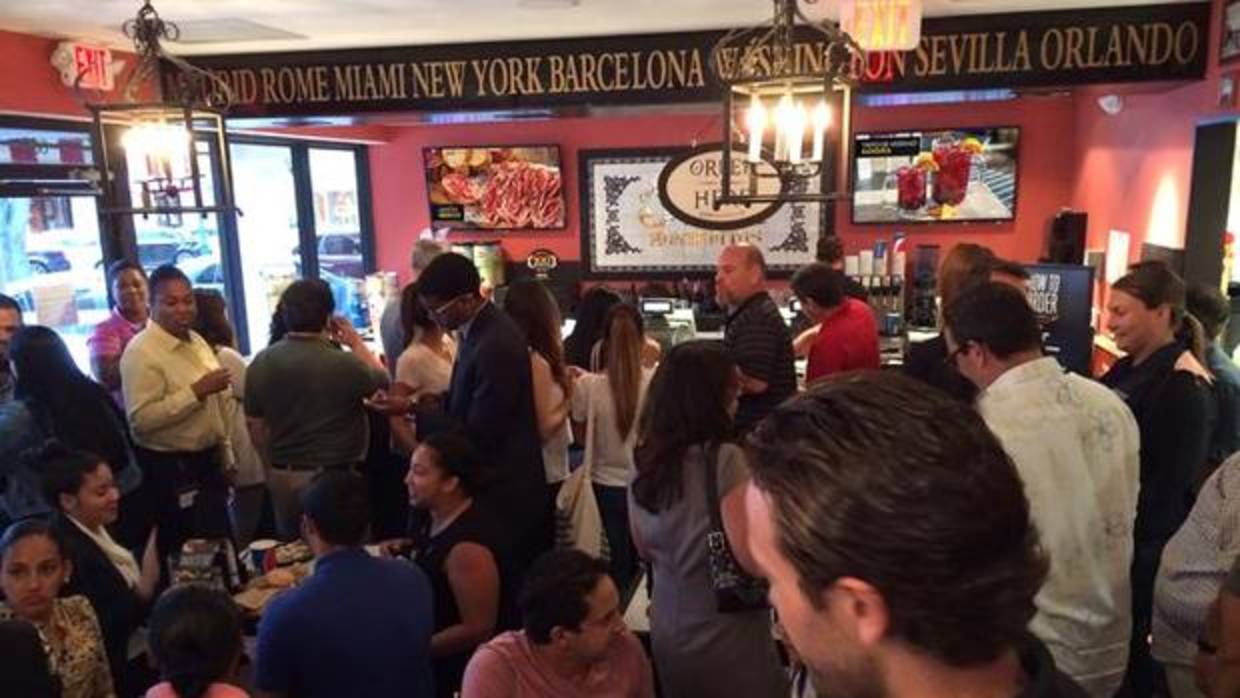 La marca 100 Montaditos es la más popular de Restalia y tiene establicimientos hasta en Miami