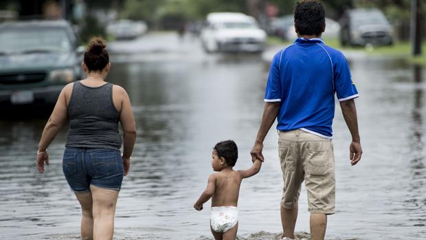 El huracán Harvey deja al menos cinco víctimas mortales a su paso por Houston