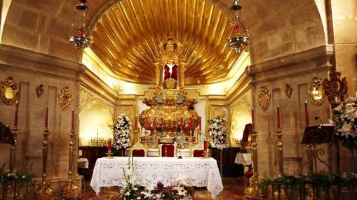 Liébana (Cantabria) y Caravaca (Murcia) se miran en el ejemplo de Santiago para atraer al turismo religioso