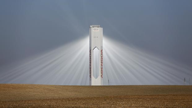 Condenan a Bankinter y Cajamar a devolver a dos clientes toda su inversión en bonos de Abengoa