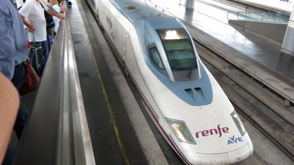 Renfe vende 25.953 billetes a 25 euros en 39 minutos