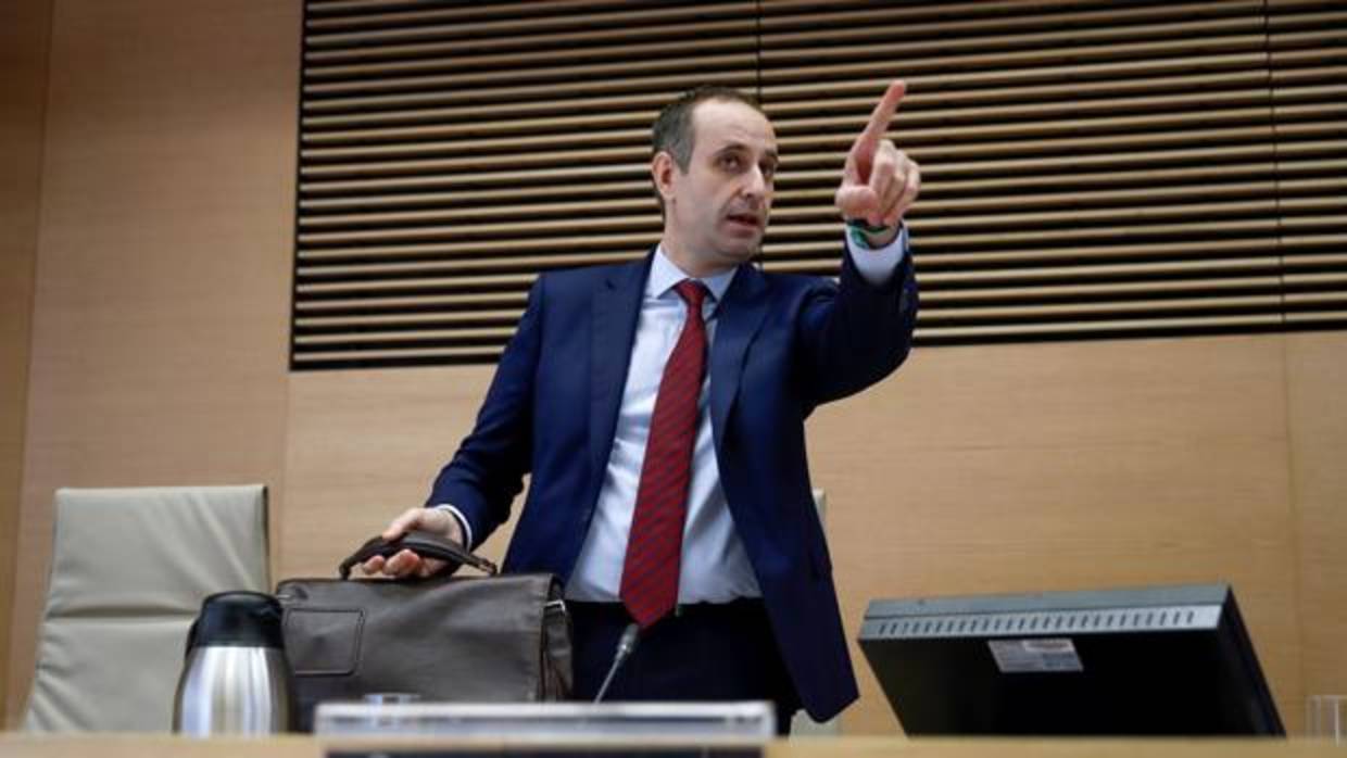 El presidente del FROB, Jaime Ponce, este miércoles en el Congreso de los Diputados