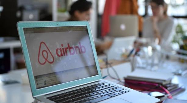 Las plataformas como Airbnb tendrán que enviar a Hacienda información de propietarios e inquilinos