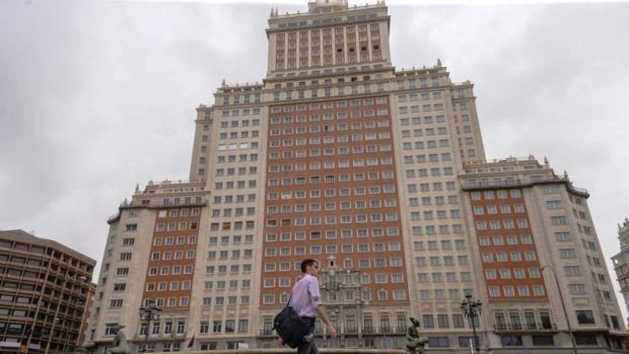 La venta del Edificio España, una de las operaciones del año en el segmento hotelero