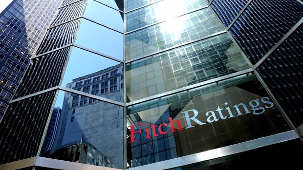 Fitch mejora la calificación a España de BBB+ a A- a pesar de la situación en Cataluña