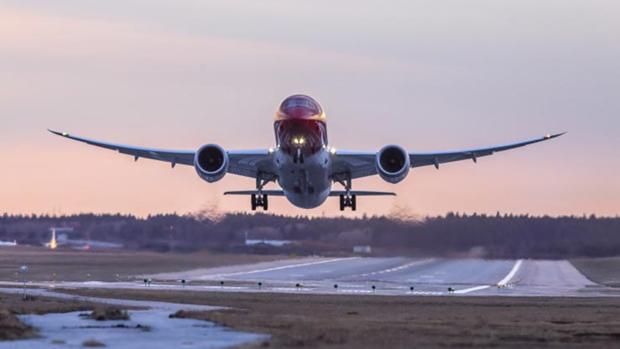 Norwegian bate el récord de vuelo transatlántico más rápido