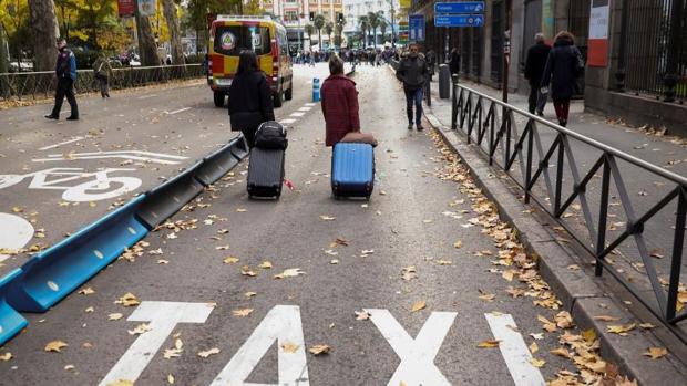 La CNMC considera que los taxis tienen ventajas sobre Uber y Cabify en algunas ciudades