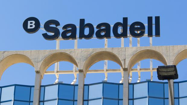 El Sabadell acelerará su saneamiento y confía en ganar unos 1.400 millones en 2020