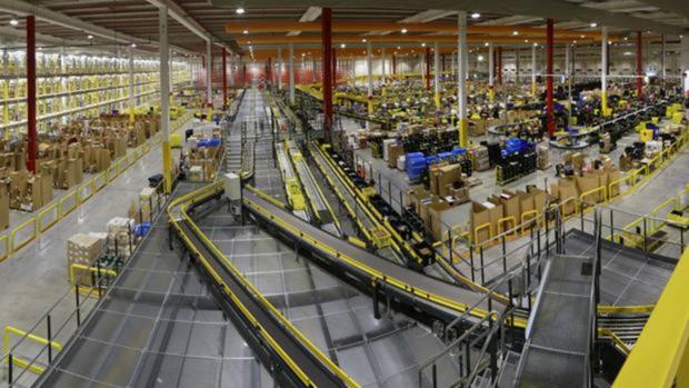 Amazon «ficha» a antiguos trabajadores para paliar la huelga y otras noticias económicas