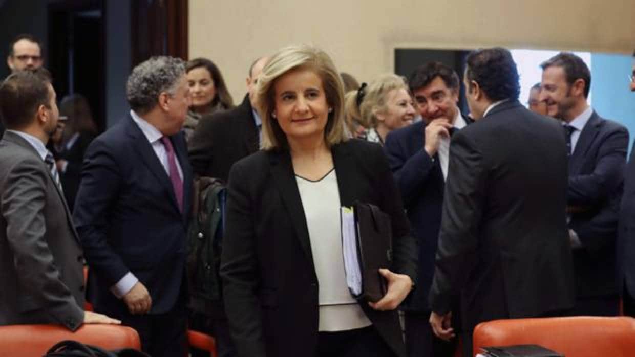 La ministra de Empleo y Seguridad Social, Fátima Báñez, comparece en la Comisión del Pacto de Toledo