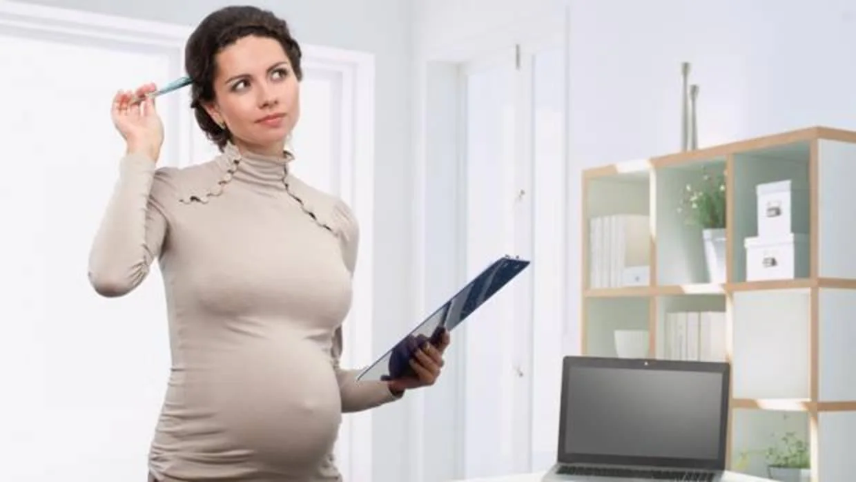Deducciones por maternidad, ¿cómo las incluyo en la Declaración de la Renta?