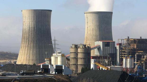 Los expertos proponen subir un 28,6% el gasóleo y bajar la luz un 6,8% y otras noticias económicas