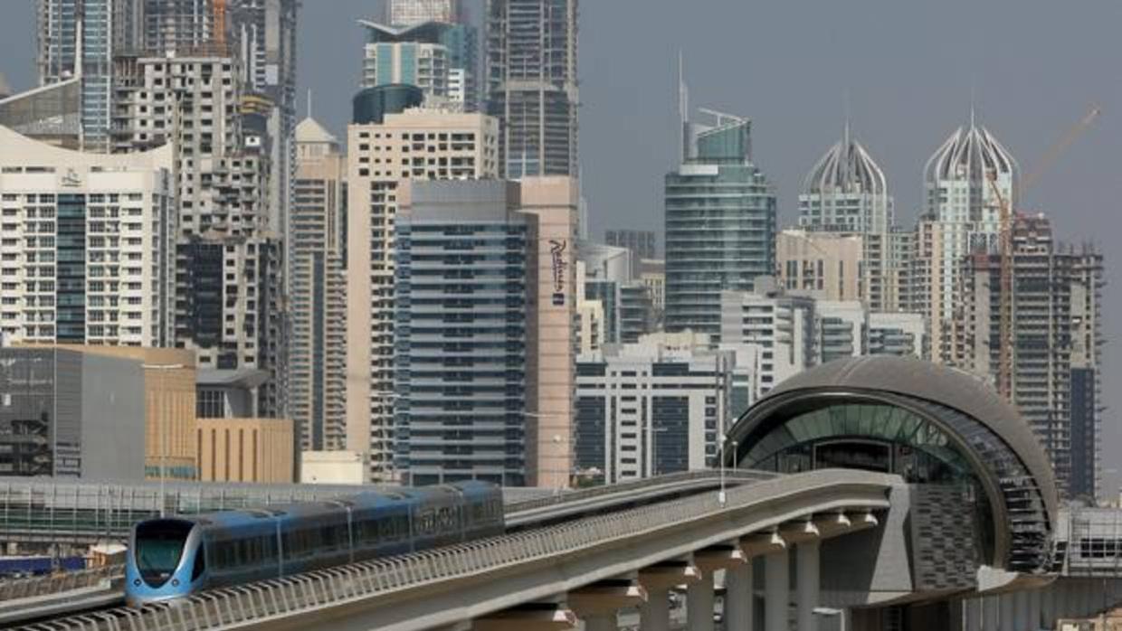 El metro de Dubai tiene 70 kilómetros de línea sin conductor
