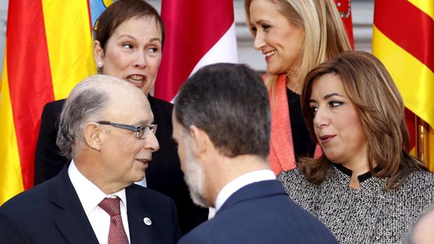 El Estado reduce un 14% su déficit y las CC.AA, un 60%, por el aumento de la recaudación