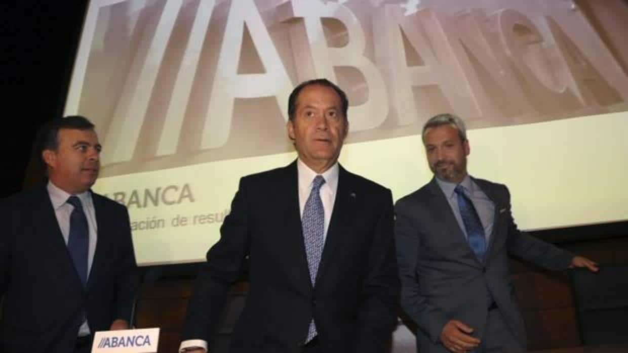 Juan Carlos EScotet ha dejado temporalmente la presidencia de Abanca en España