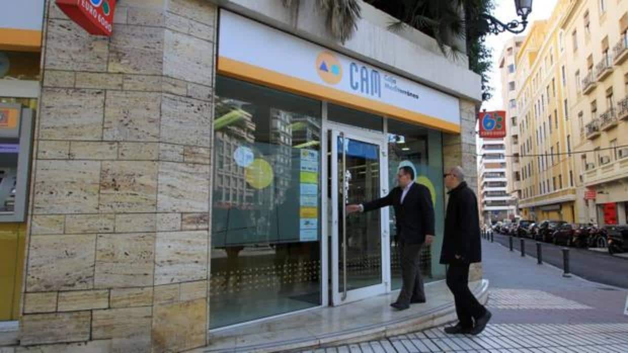 El Sabadell y BBVA cargan 1.788 millones al FGD por pérdidas en la CAM y Unnim