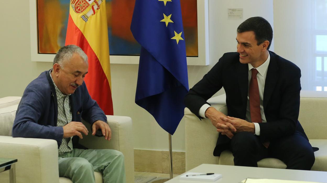 Pedro Sánchez junto a Pepe Álvarez, secretario general de UGT