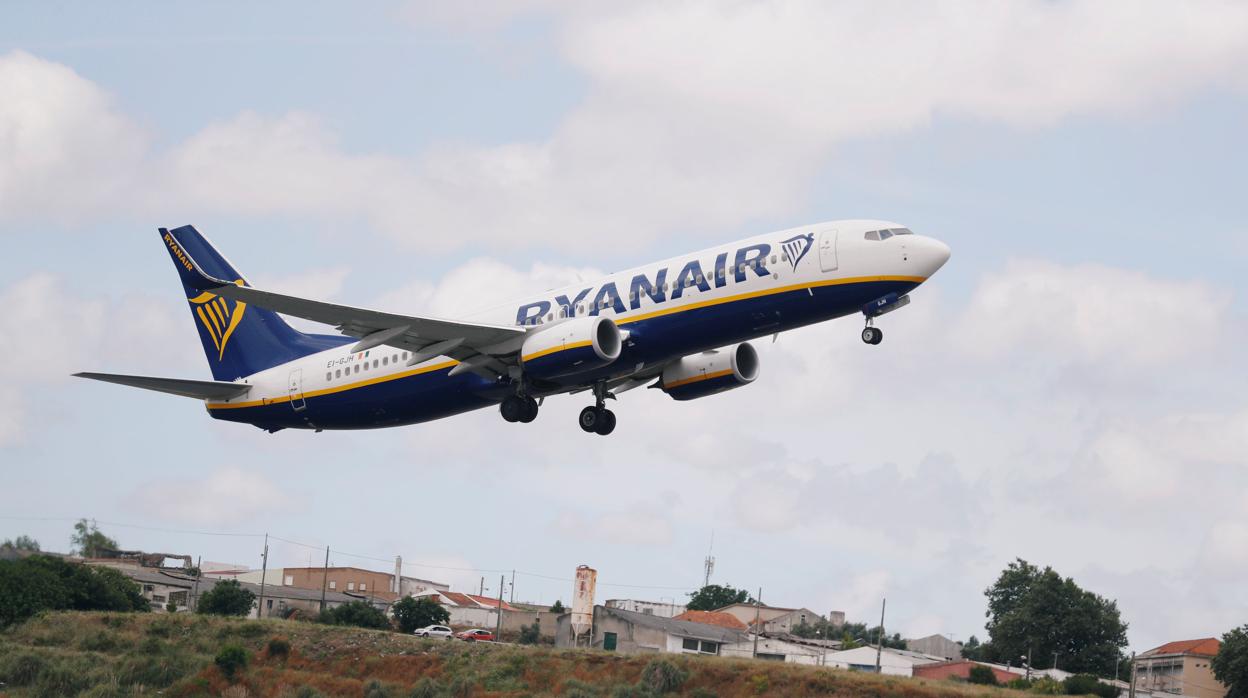 Huelga de los tripulantes de cabina de Ryanair en 20 días y otras noticias económicas del día