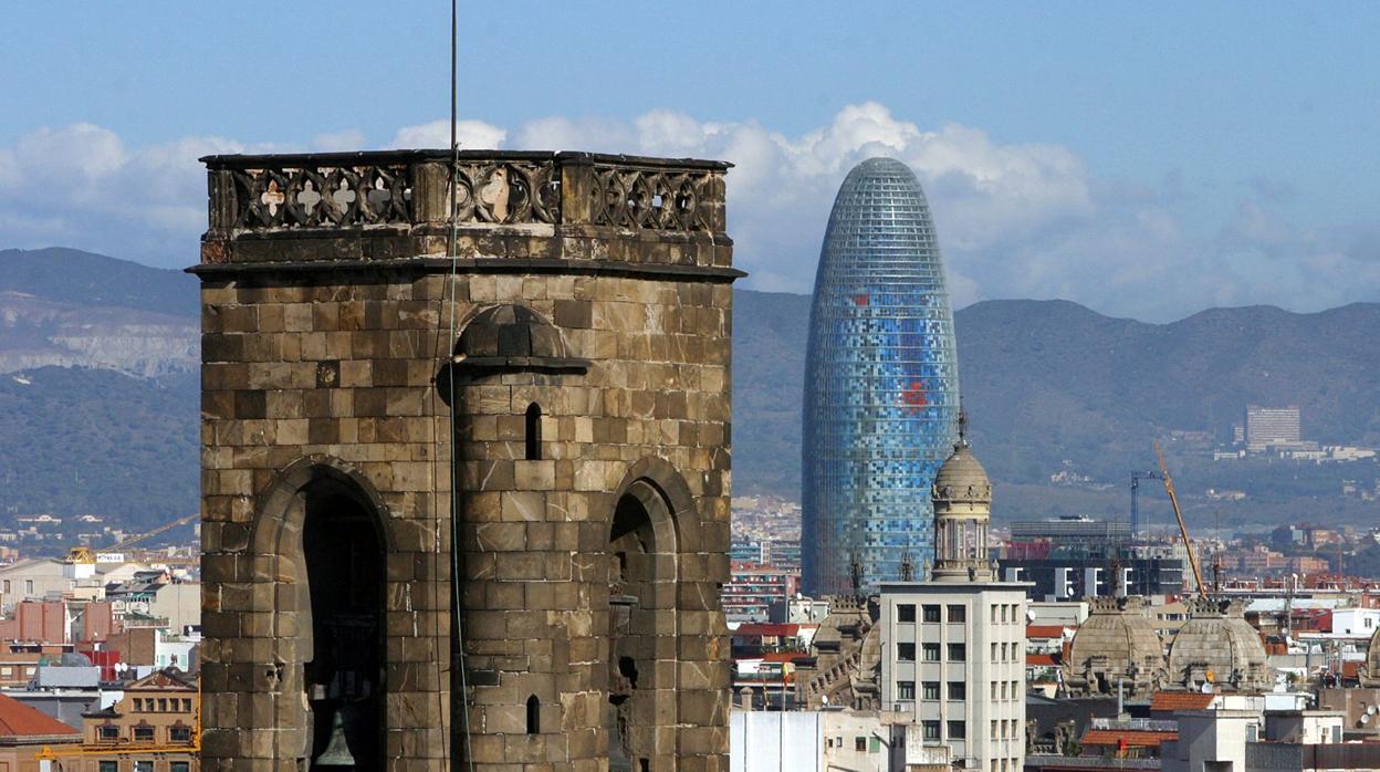 El skyline de Barcelona desde el Ayuntamiento