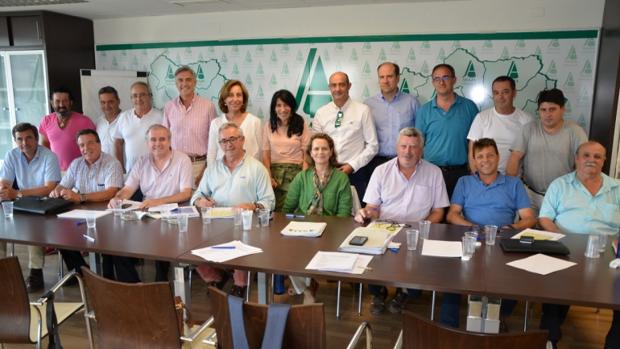 CCOO y Asaja firman el nuevo convenio del campo con un alza salarial del 5% en los próximos cuatro años