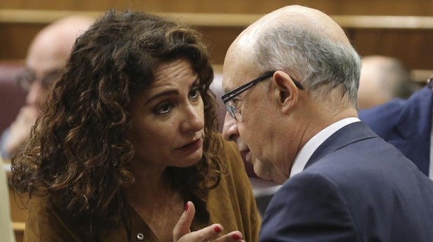 Montero urgió a Montoro a reformar la financiación en el último Consejo de Política Fiscal