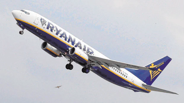 Ryanair amenaza con despidos por las jornadas de huelga y otras noticias económicas de la mañana