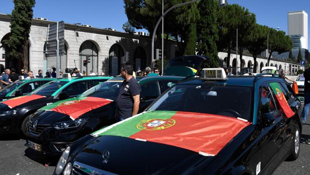 Portugal saca adelante la «ley Uber»