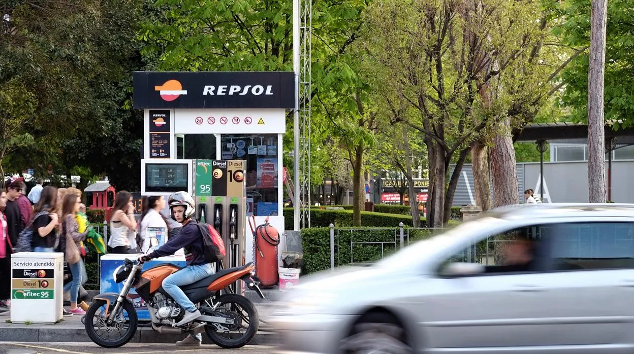 En España se abre una gasolinera nueva cada día y suman ya 11.495