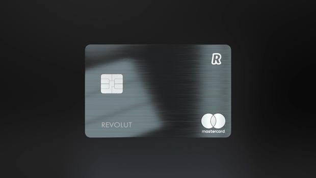 Revolut lanza la primera tarjeta de metal con «cashback» en criptomonedas