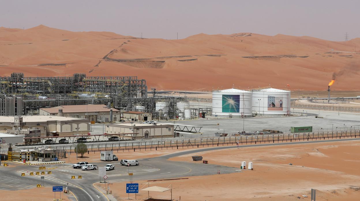 Arabia Saudí niega ahora que haya cancelado la salida a Bolsa de la petrolera Aramco