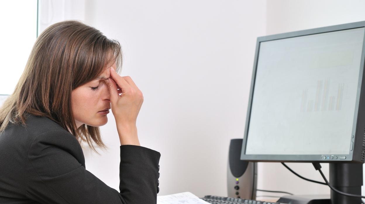 Los expertos sostienen que las horas extras realizadas en el puesto laboral «pueden costar la salud»