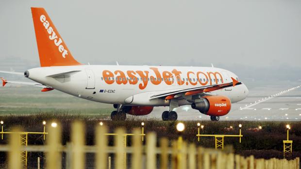 Easy Jet traslada las licencias de sus pilotos por el Brexit