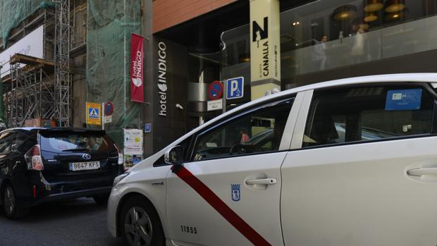 Las VTC reclamarán a Fomento desregular el sector del taxi