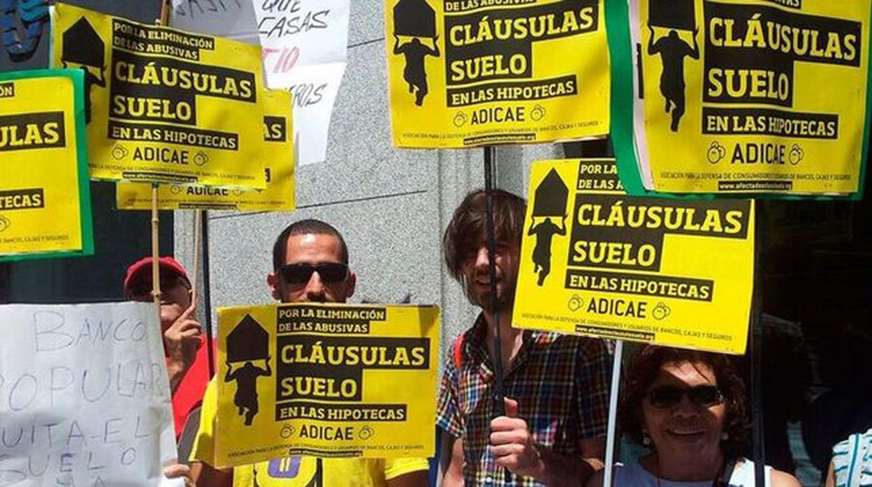 Manifestación contra las cláusulas suelo de las hipotecas