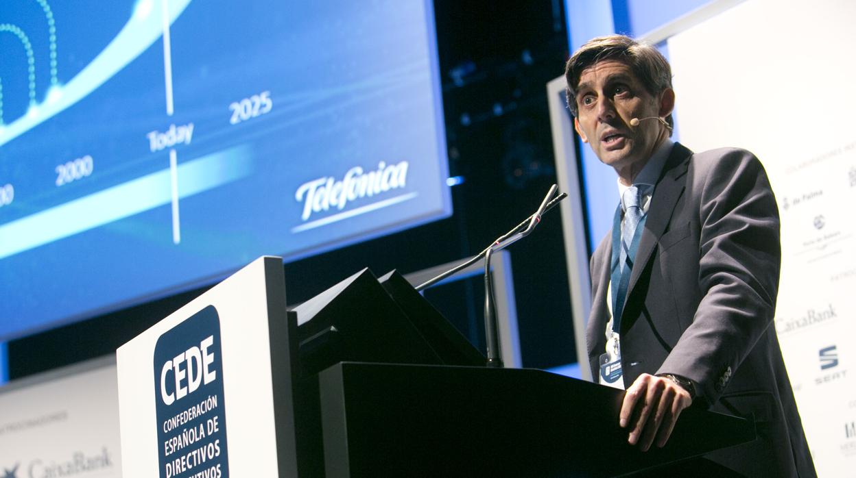 El presidente de Telefónica, José María Álvarez-Pallete, durante su conferencia en el XVII Congreso de CEDE