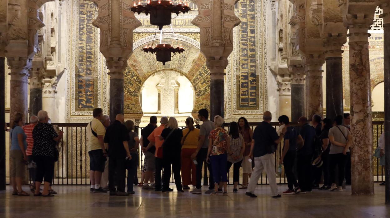 Reino Unidofue el principal mercado emisor de turistas hacia Andalucía en septiembre, con un 27,9 % del total