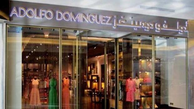 Adolfo Domínguez reduce sus pérdidas en un 43,5% hasta los 2,8 millones de euros entre marzo y agosto