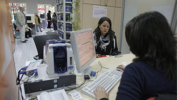 Cuatro de cada diez euros de la subida de Sociedades los pagarán los trabajadores