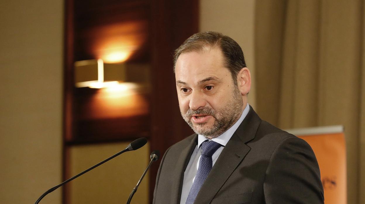 El ministro de Fomento, José Luis Ábalos, interviene en El Ágora de El Economista