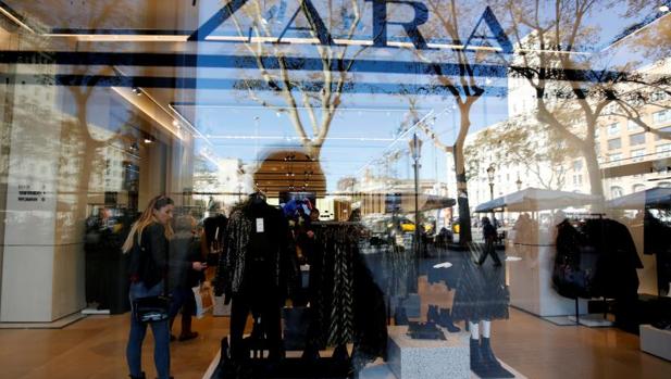 Inditex encabeza las caídas del Ibex 35 tras presentar resultados