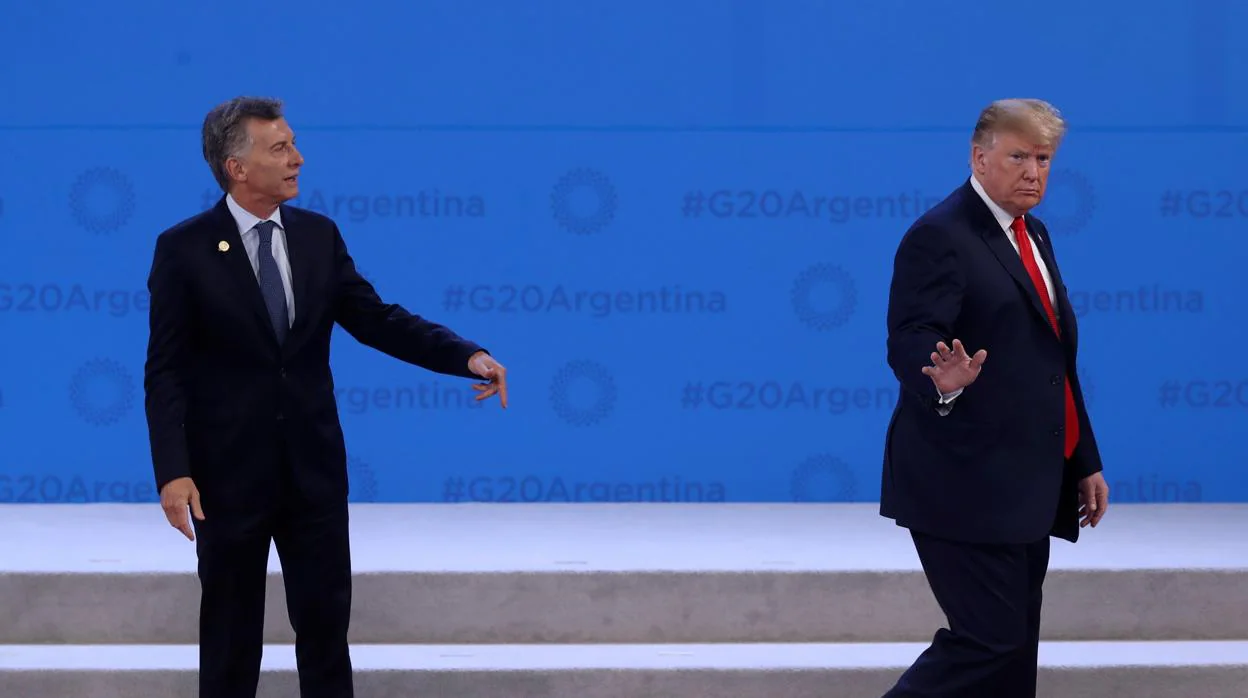 El presidente de Argentina, Mauricio Macri (izda) junto a su homólogo estadounidense, Donald Trump