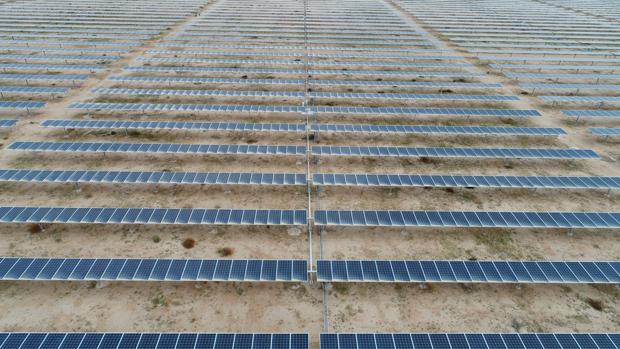 Luxcara compra un proyecto solar de 120 MW en Guillena